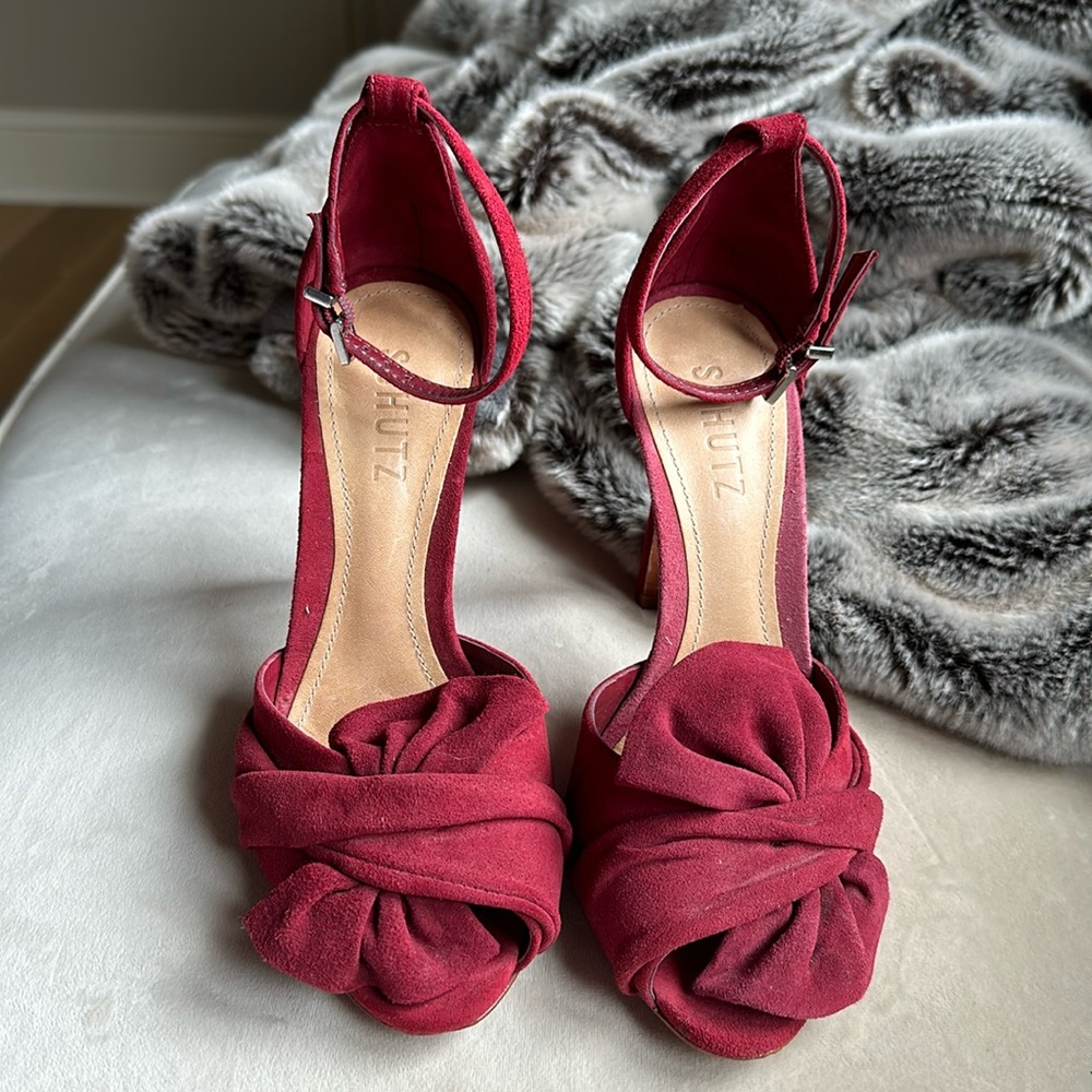 Schutz Red Suede Pumps, size 6